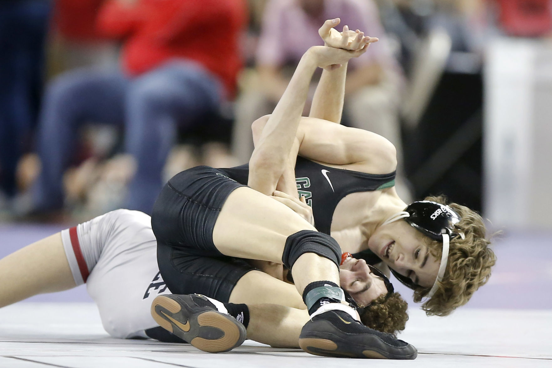 Semifinals of state wrestling tournament